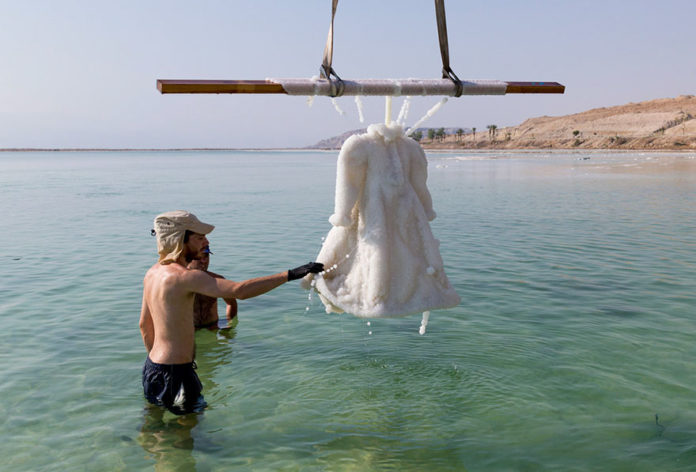 salt-dress-dead-sea-salt-bride-sigalit-landau-4