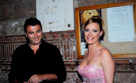 Η Ζέτα Μακρυπούλια καρφώνει την μητέρα του Αντώνη Ρέμου: «Δεν με ήθελε γιατί…»